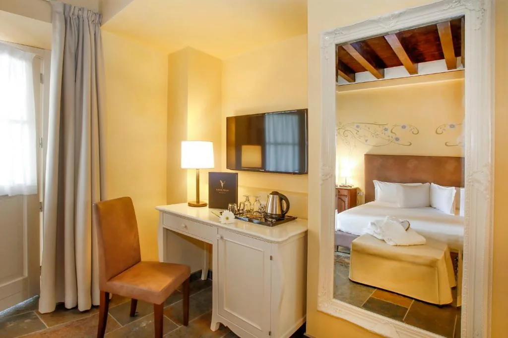 Comfort Triple Room with Garden View — Le Ali Del Frassino