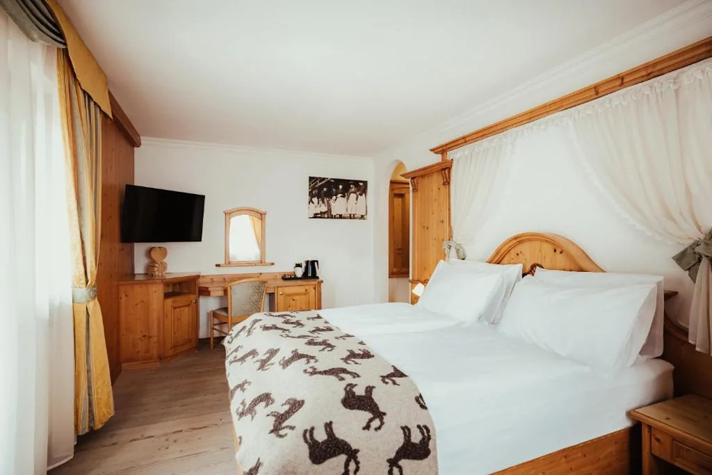 Comfort Triple Room — Hotel Alpenrose