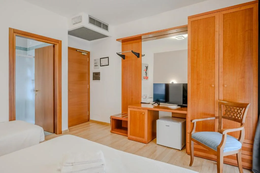 Comfort Triple Room — Hotel Nuova Barcaccia