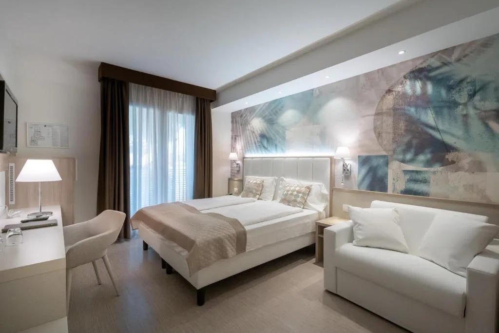 Camera Tripla Comfort — International Beach Hotel