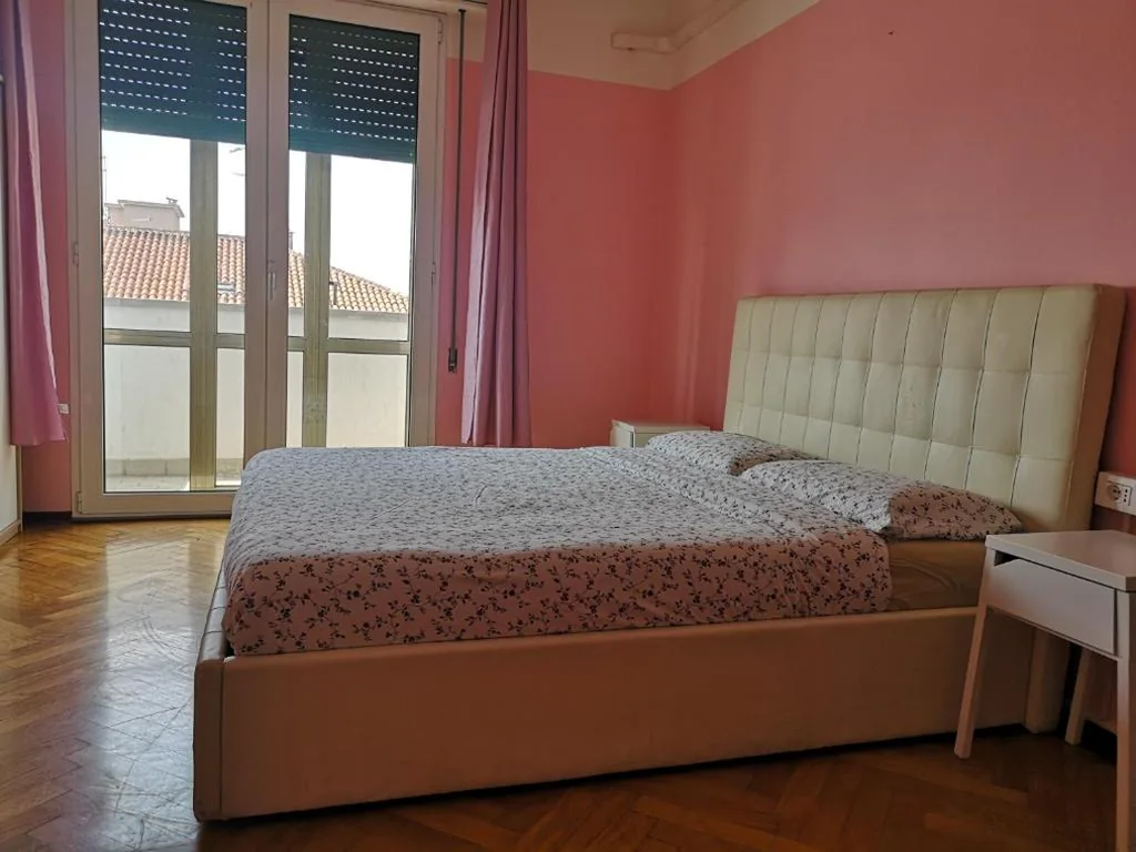 Comfort Triple Room — New Life