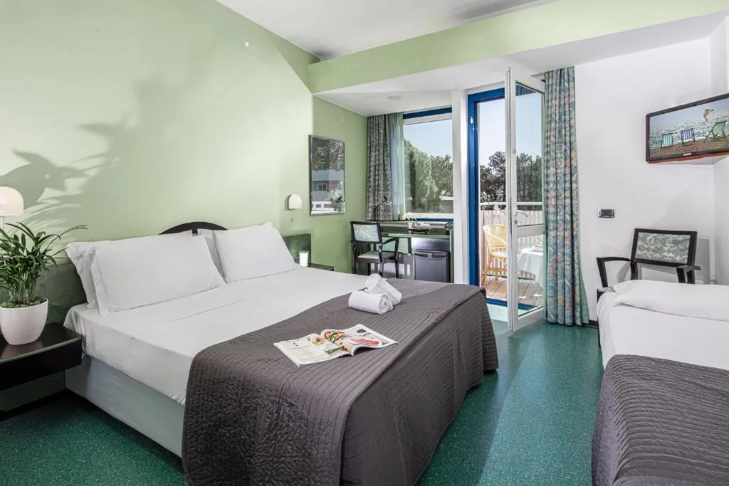 Comfort Upper Floor Triple Room — Hotel Medusa Splendid