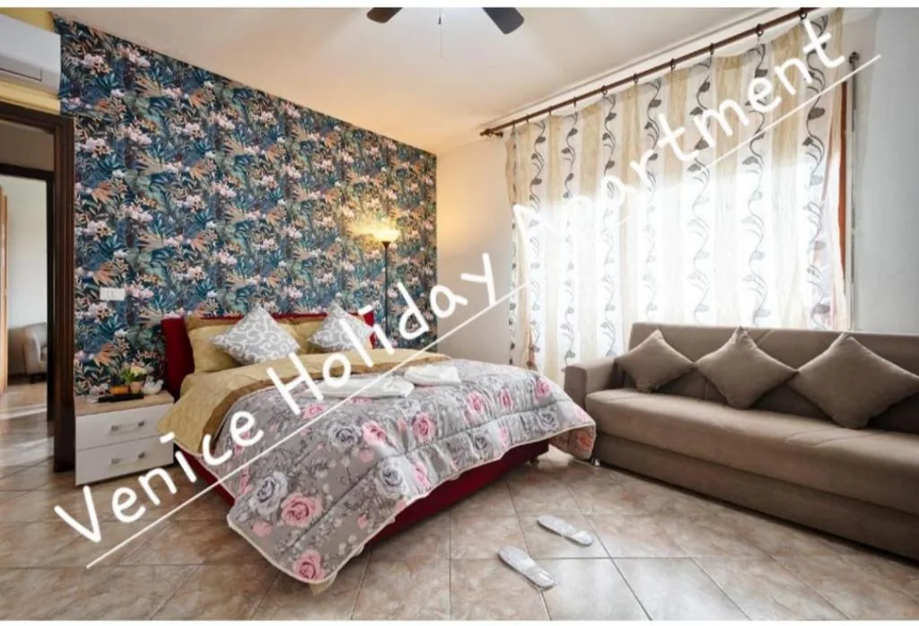 Camera Tripla Comfort — Venice Holiday Apartment