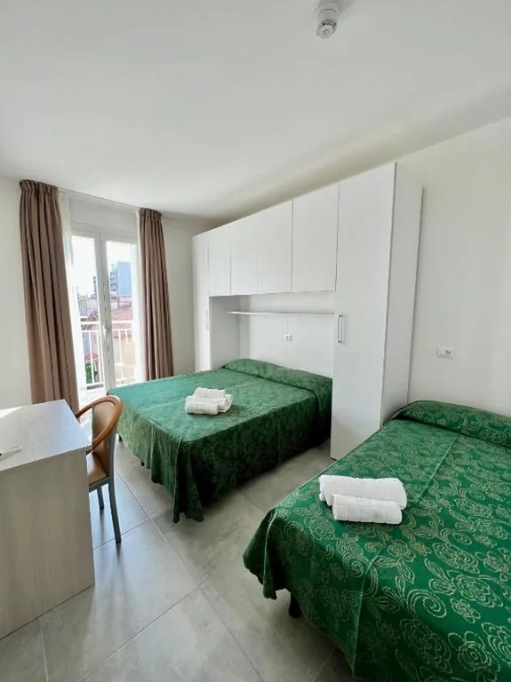 Camera Tripla con Accesso Spiaggia — Hotel Terramare