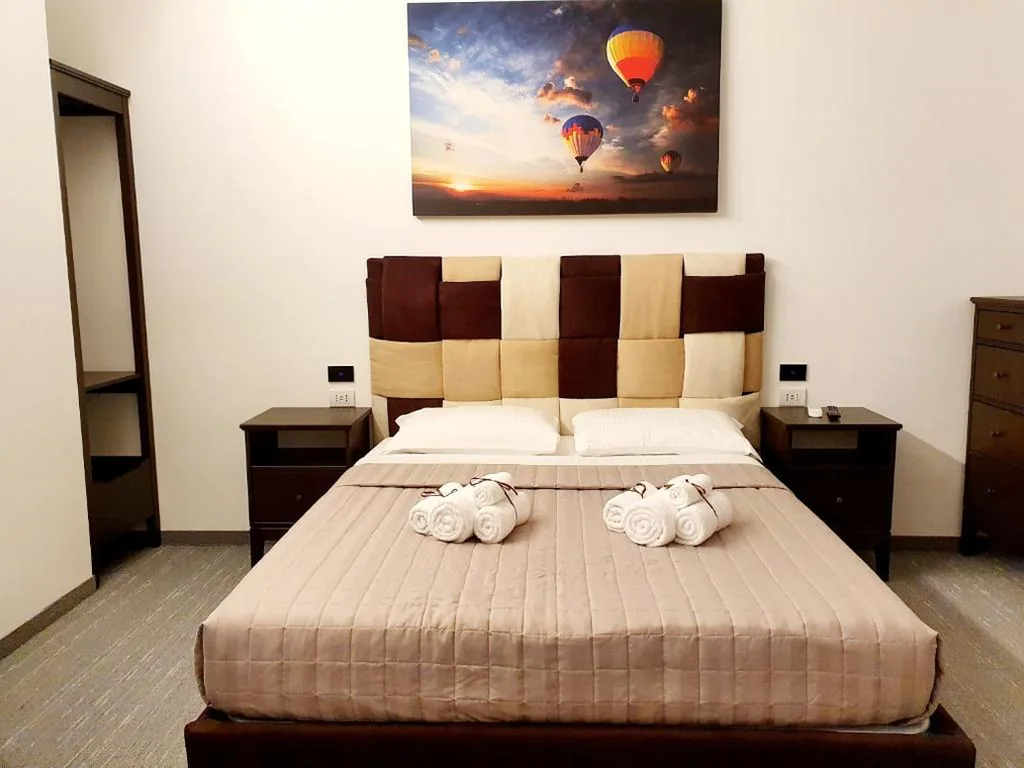 Camera Tripla con Bagno — Camere Fiera Verona – CasaNostra