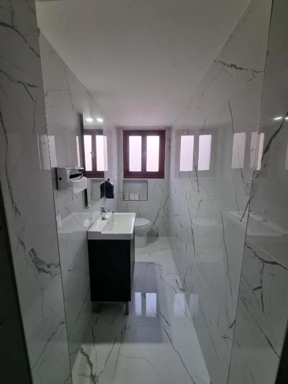 Triple Room with Shared Bathroom — Albergo Casa Peron