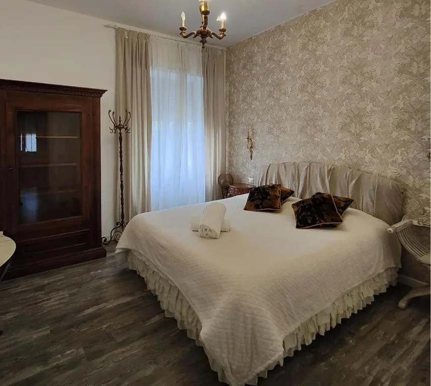 Triple Room with Shared Bathroom — Ciao Verona Bed and Kitchen