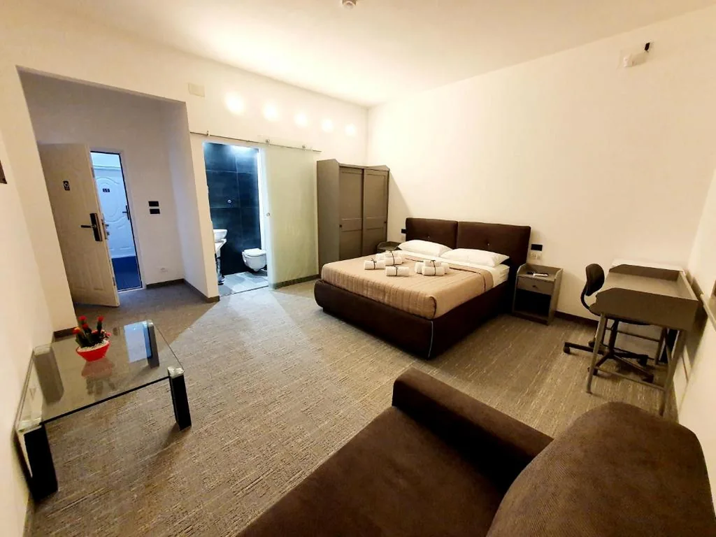 Camera Tripla con Bagno Privato — Camere Fiera Verona – CasaNostra