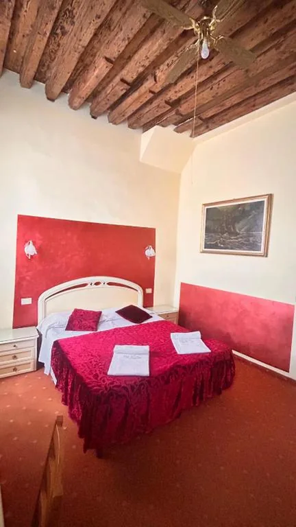 Triple Room with Private Bathroom — Casa Lin Venice Zimmer