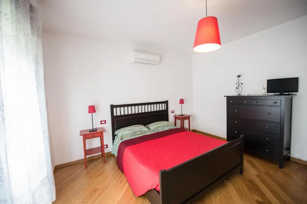 Triple Room with External Private Bathroom — B&B da Viky