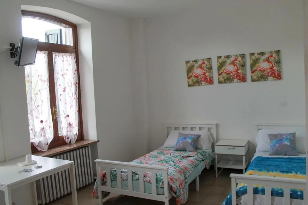 Camera Tripla con Bagno Privato Esterno — La Costa
