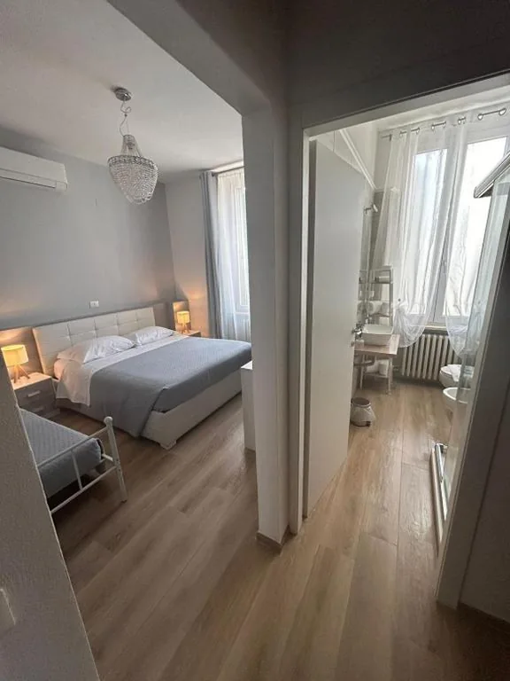 Triple Room with Private Bathroom — La Magnolia – House