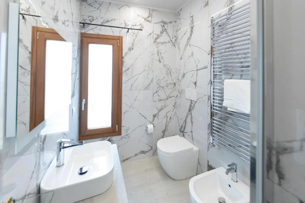 Camera Tripla con Bagno Privato — Locazione turistica AL PORTO