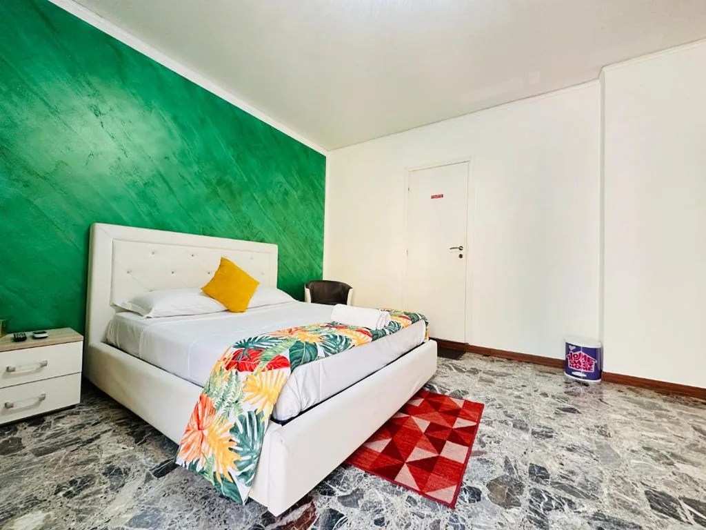 Triple Room with Private Bathroom — Venezia Gateway