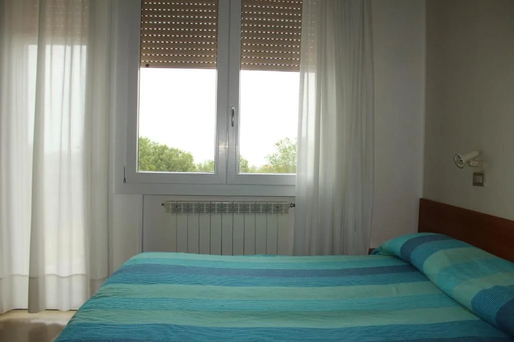 Triple Room with Balcony and Sea View — Hotel Caravel