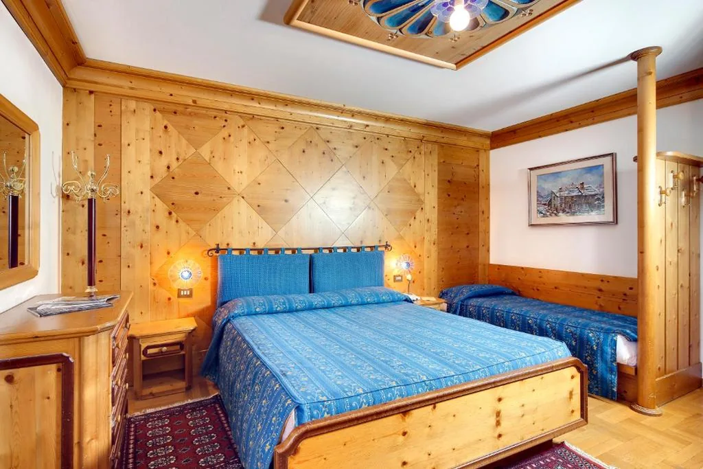 Triple Room with Balcony and Mountain View — Hotel Natale