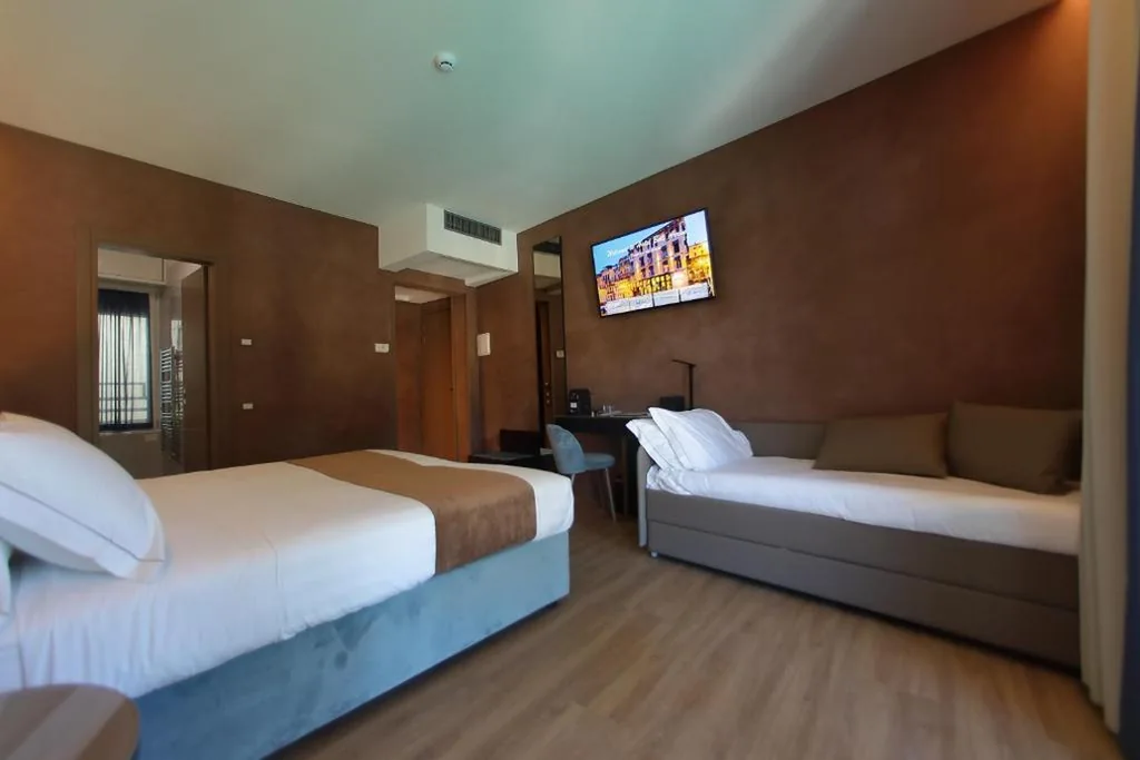 Camera Tripla con Balcone — Hotel Bell’arrivo by Dori