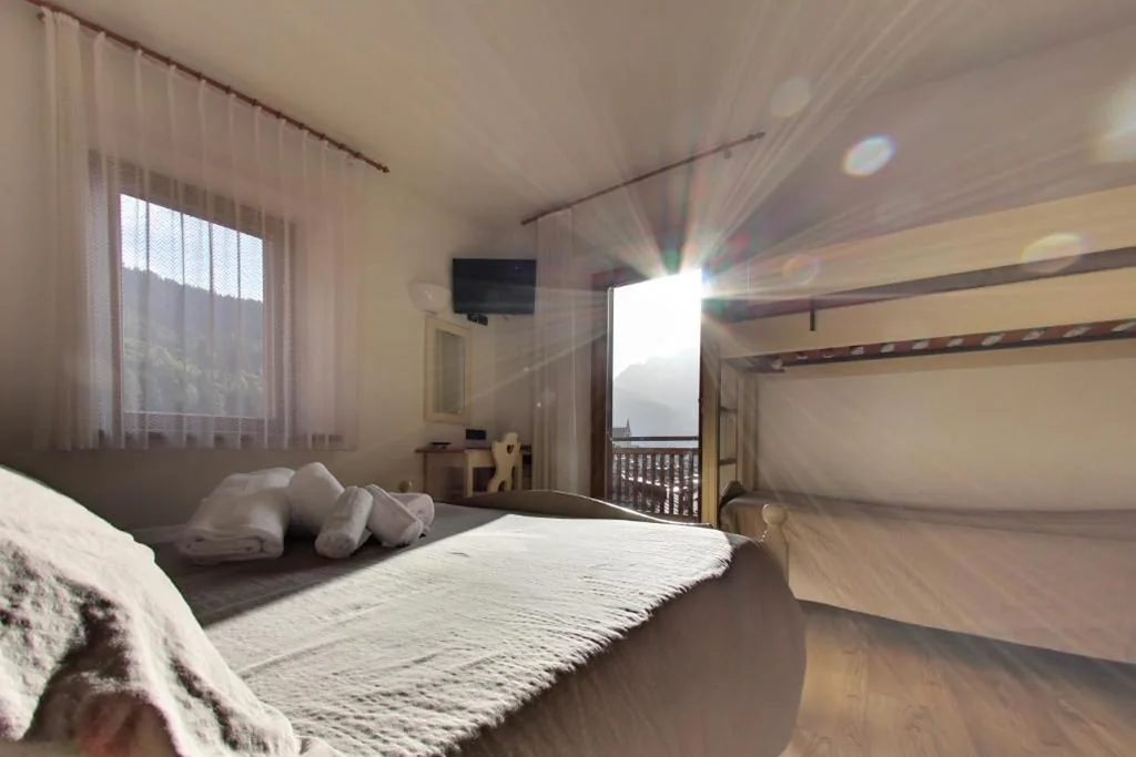 Camera Tripla con Balcone — Hotel La Nuova Montanina