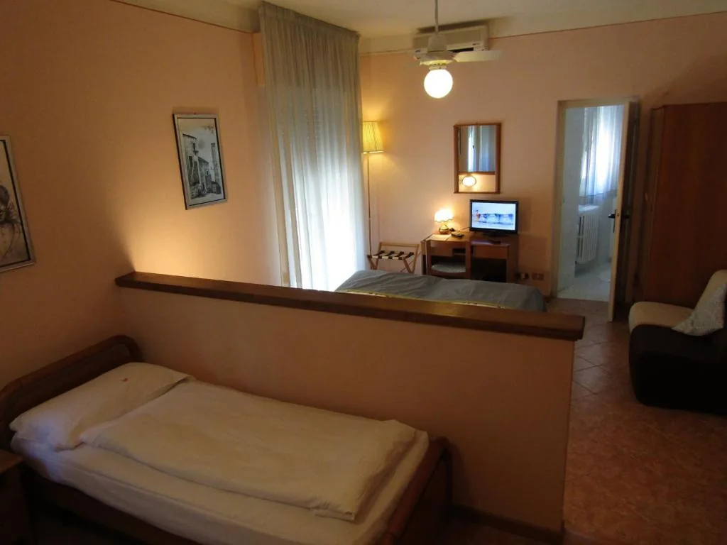 Camera Tripla con Balcone — Hotel Menapace