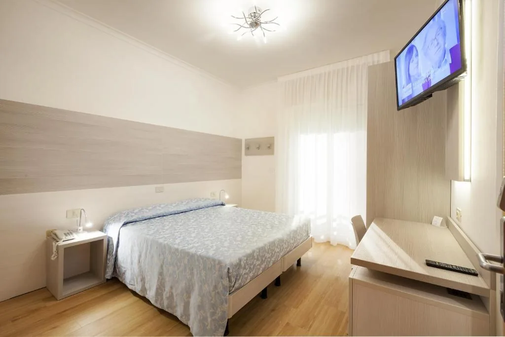 Camera Tripla con Balcone — Hotel Montecarlo 3 Stelle Superior