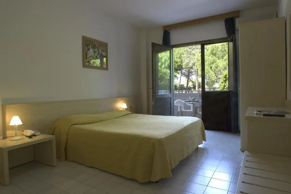 Camera Tripla con Balcone — Hotel Santa Cruz