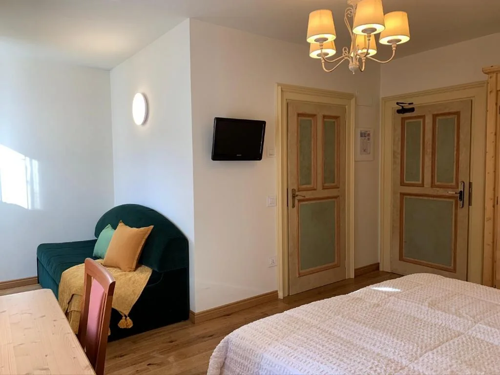 Camera Tripla con Balcone — Hotel Serena Cortina