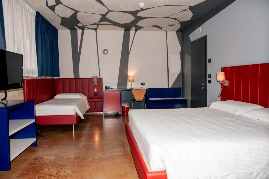 Camera Tripla con Balcone — K MODERN HOTEL