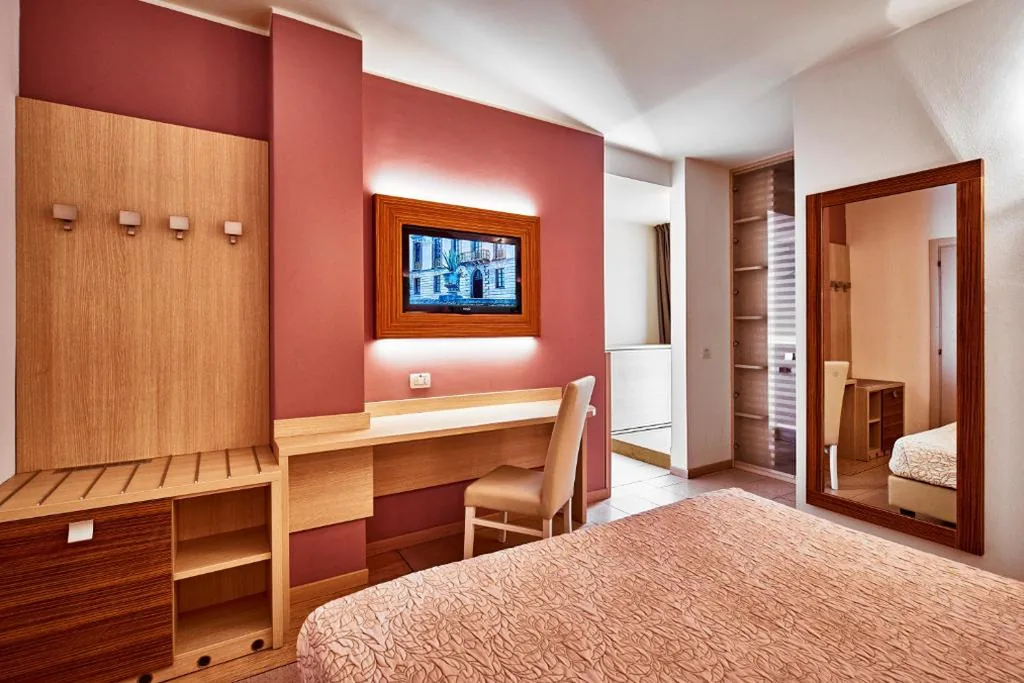 Triple Room with Balcony — Palace Hotel Regina