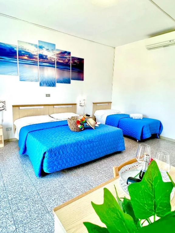 Triple Room with Parking — Hotel Trovatore