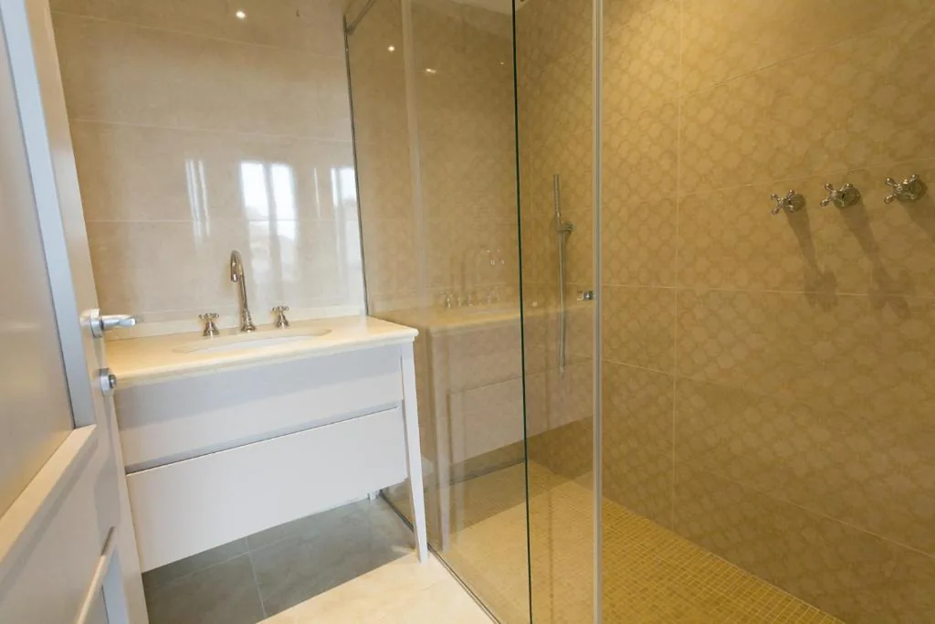 Triple Room with City View and Private Bathroom — Guest House Ca’ dell’Angelo