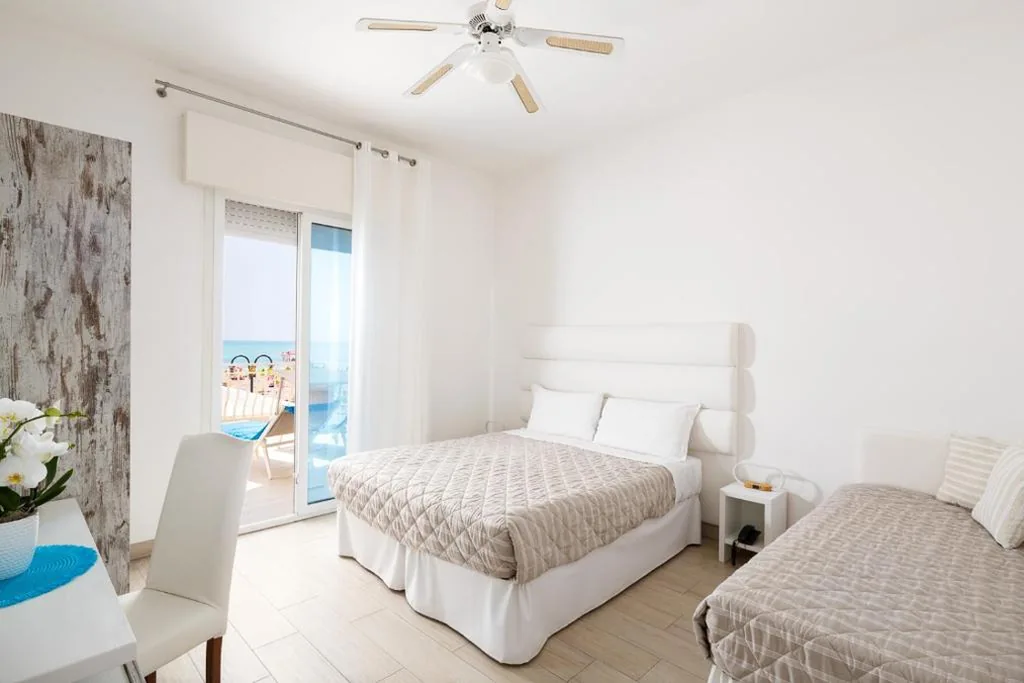 Camera Tripla con Vista Mare — Hotel Bellariva