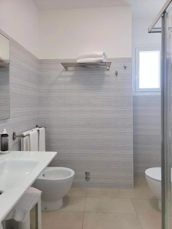 Triple Room with Sea View — Hotel Parigi