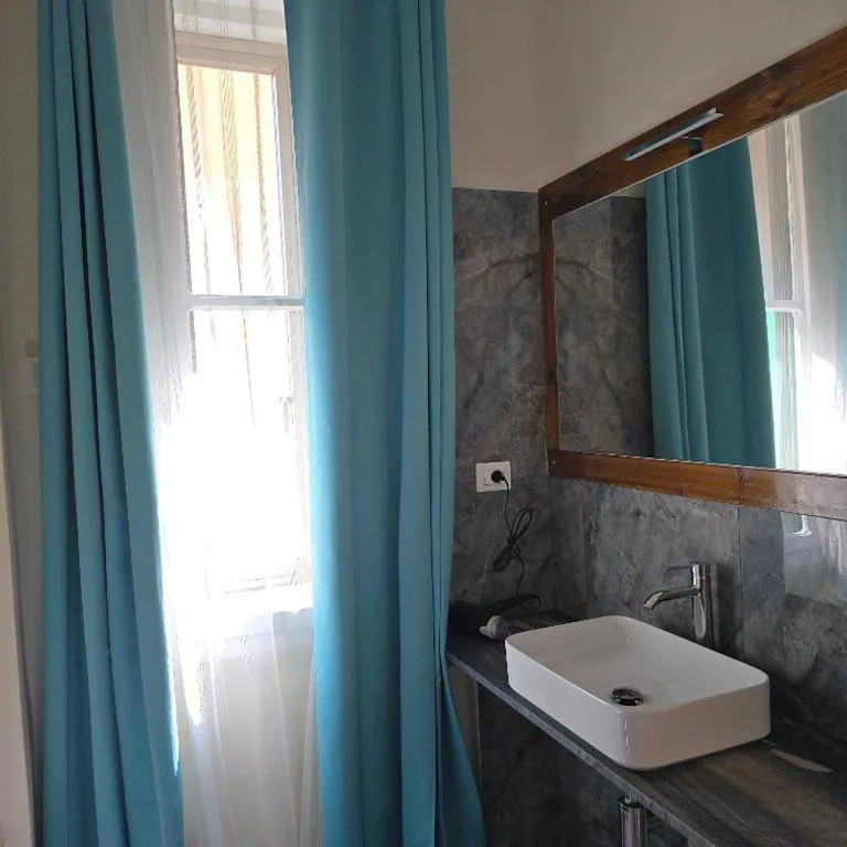 Deluxe Triple Room — 20Marchi