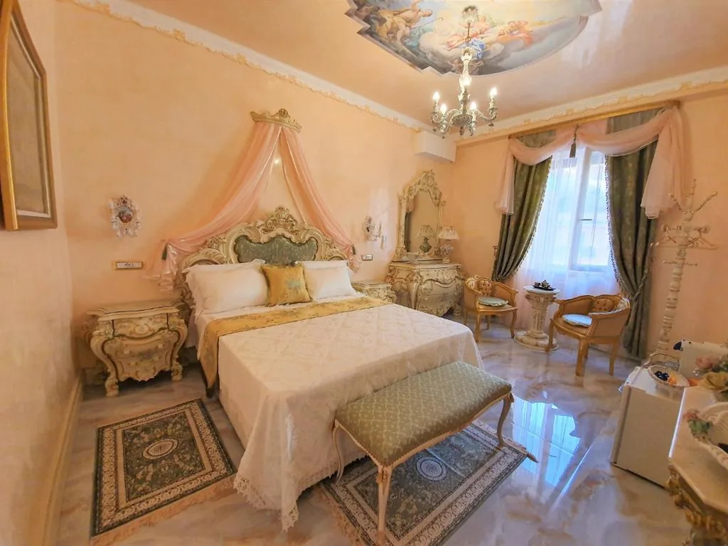 Deluxe Triple Room — FD Luxury rooms