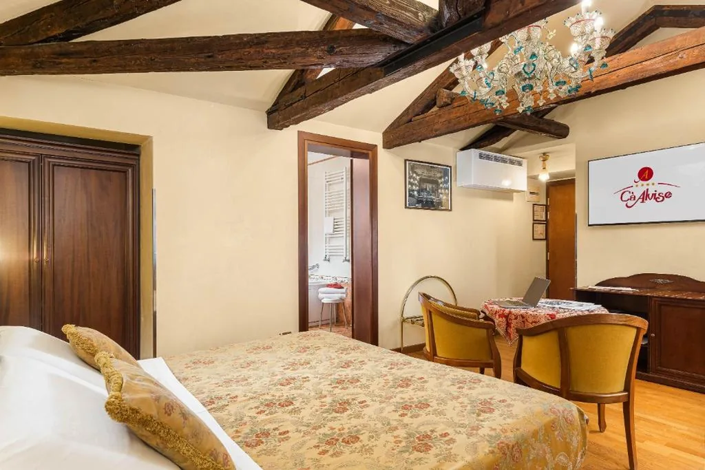 Deluxe Triple Room — Hotel Ca’ Alvise