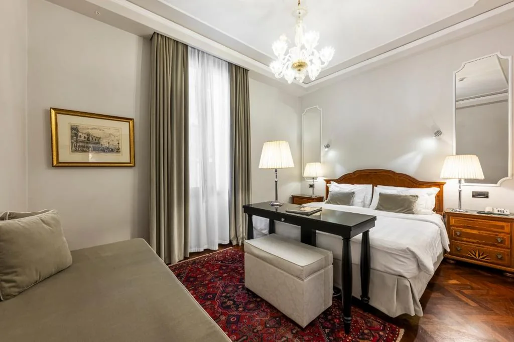 Deluxe Triple Room — Hotel Casa Verardo Residenza d’Epoca