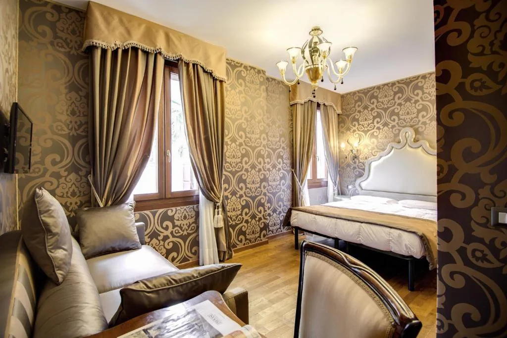 Triple Room — Domus Cavanis