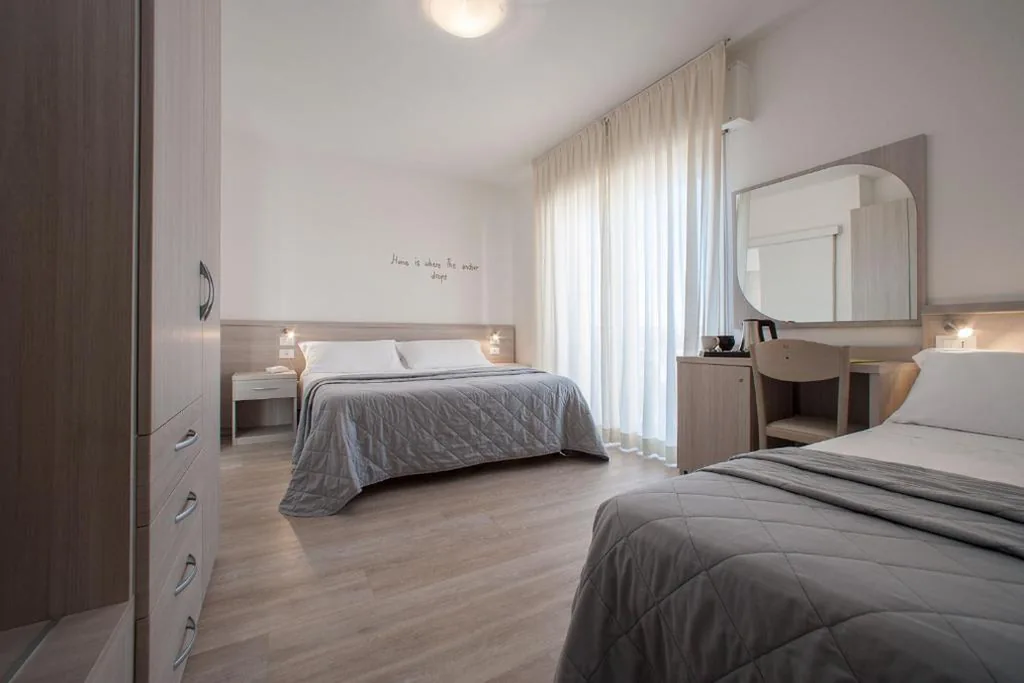 Economy Triple Room with Bathroom — Hotel Anny