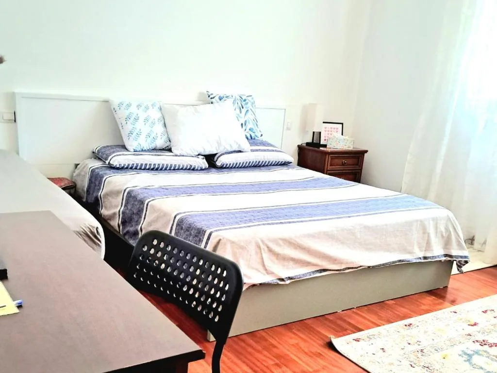 Camera Tripla Economy con Bagno in Comune — Tolle Economy Stay