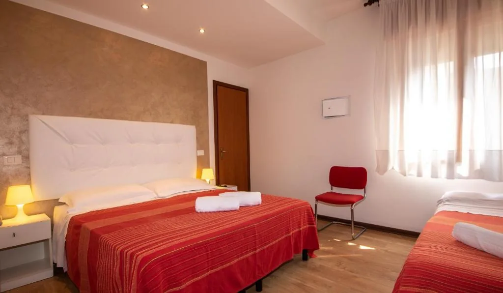 Economy Triple Room — Hotel Nazionale