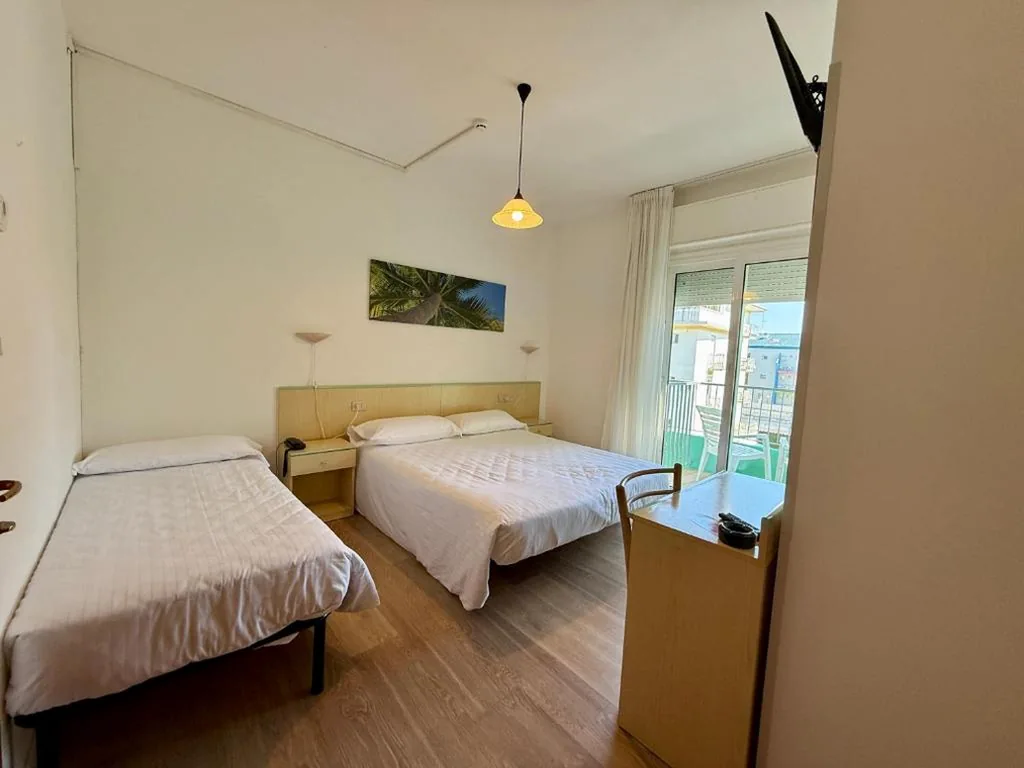 Camera Tripla Economy — Hotel Palme