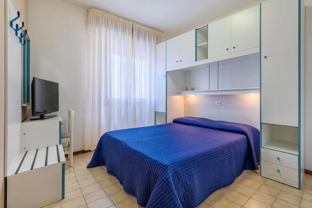 Camera Tripla Economy — Hotel Sanremo
