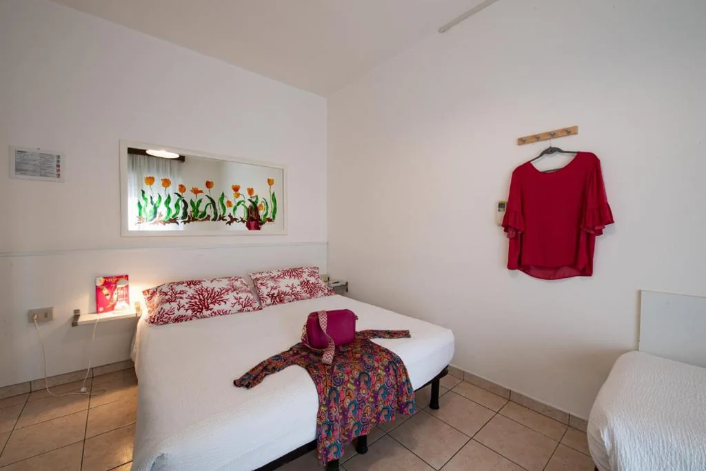Camera Tripla Economy — Le Petit Hotel