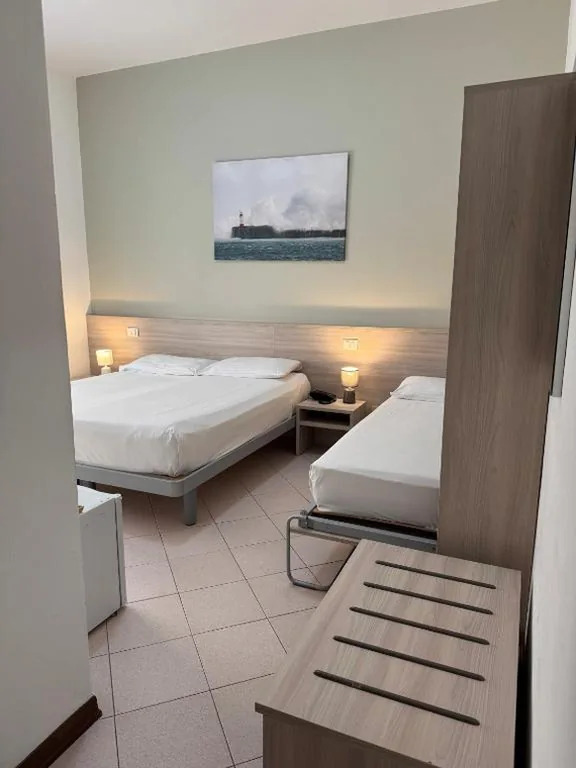 Camera Tripla — Hotel Ammare