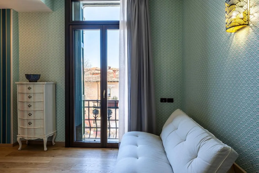 Triple Room — Hotel Atlanta Augustus