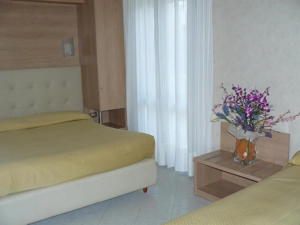 Camera Tripla — Hotel Baviera