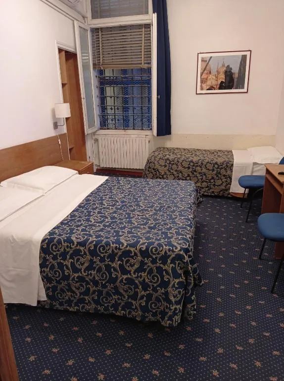 Camera Tripla — Hotel Caneva