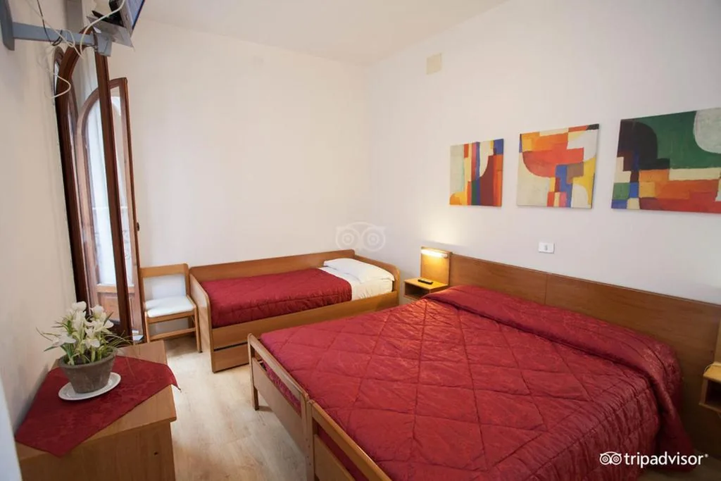 Camera Tripla — Hotel Caprera
