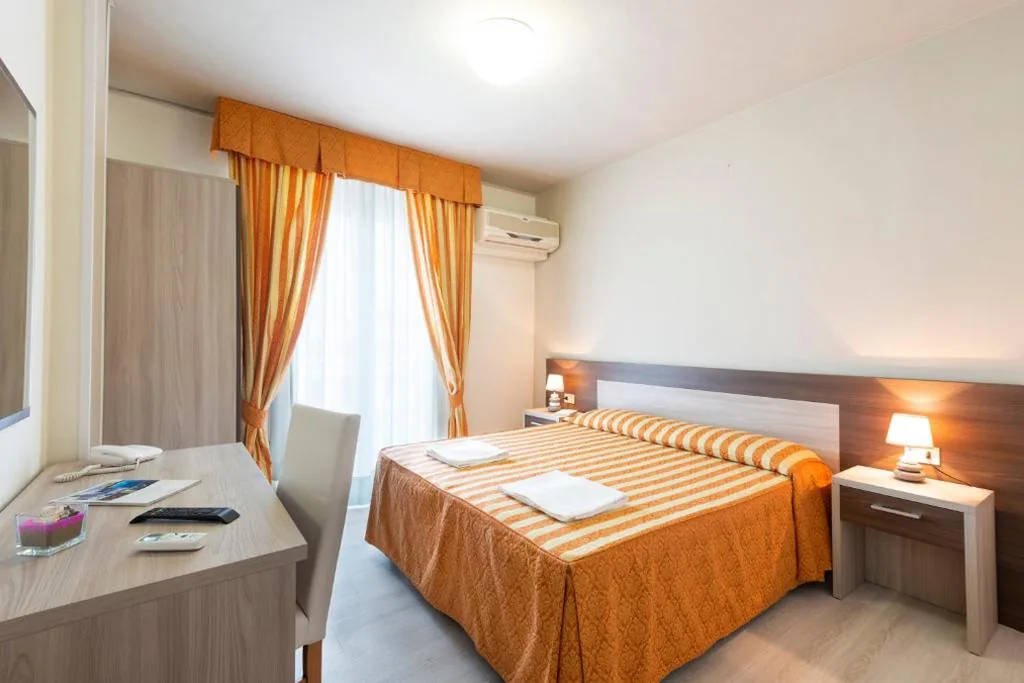 Triple Room — Hotel Columbus