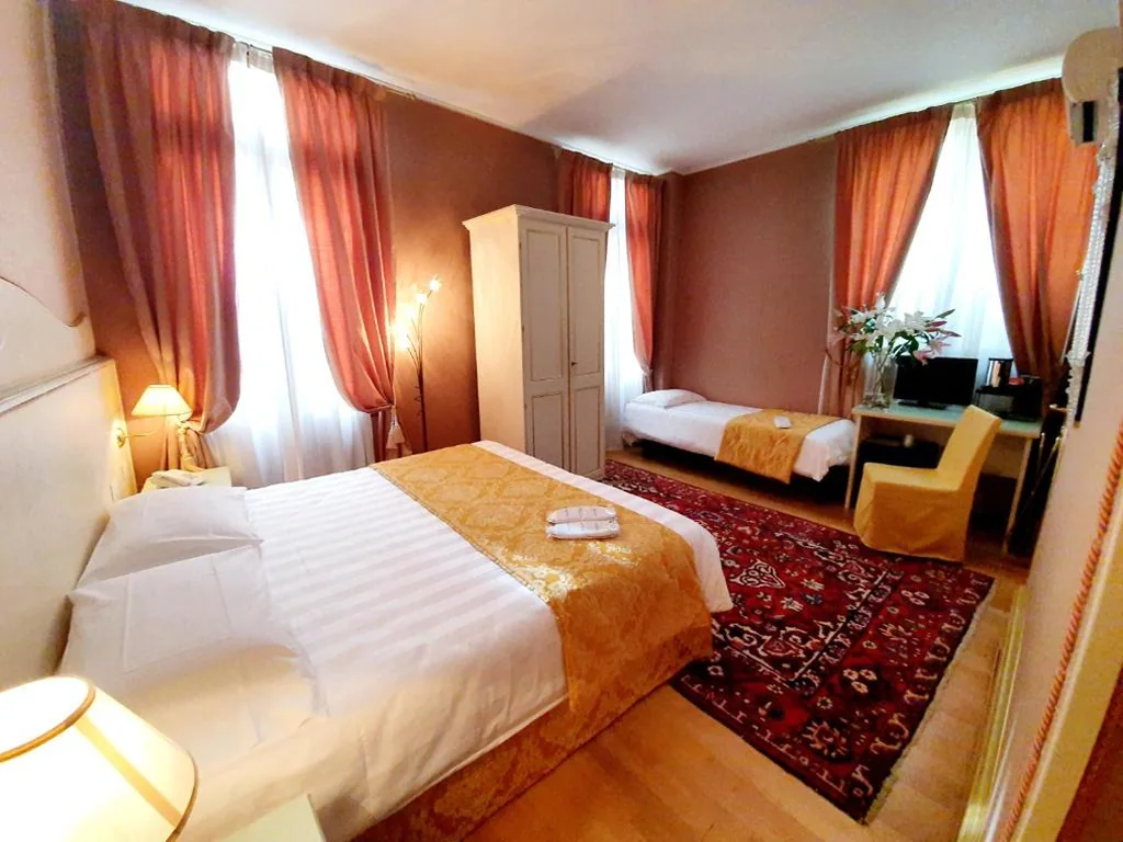 Camera Tripla — Hotel Corte dei Greci